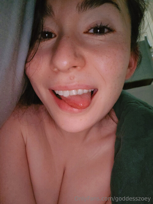 GoddessZoey Nude Leaked Onlyfans Photo GoddessZoey Nude Leaked Onlyfans Photo