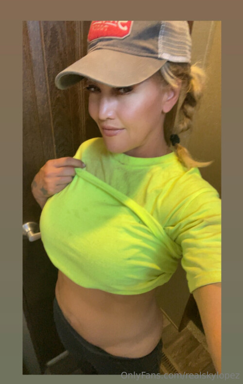 Sky Lopez / Corrie Rachelle Nude Leaked Onlyfans Photo Sky Lopez / Corrie Rachelle Nude Leaked Onlyfans Photo