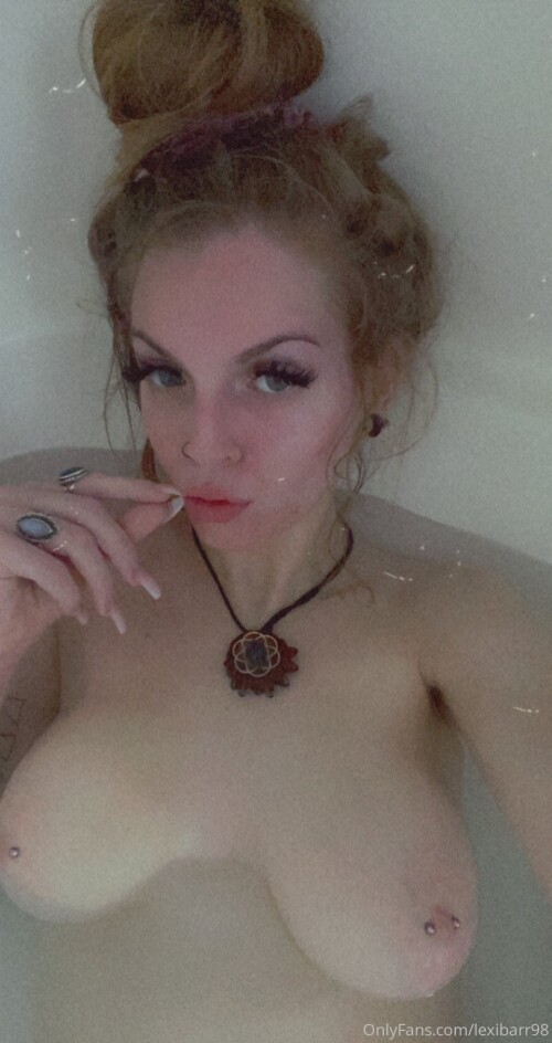 Lexi Barr | lexibarr98 | lexibarr Nude Leaked Onlyfans Photo