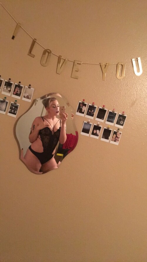 Allie-Katch-YMLEoXo13885cbeb6699546.md.jpg