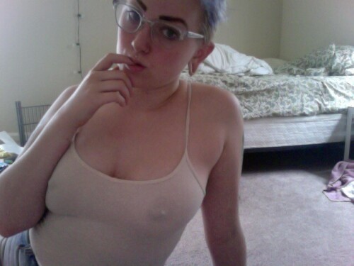 Allie-Katch-hvR3DSSd207f94090ef0c87.md.jpg