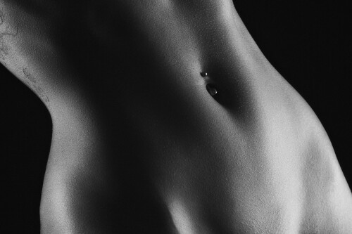 Anetta-Keys---Bodyscapes-BW-6f4d933e41d90f3e5.md.jpg