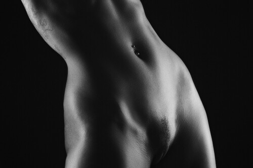 Anetta-Keys---Bodyscapes-BW-7c1ed203ad486c94e.md.jpg