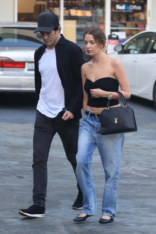 Ashley_Benson_at_the_Sushi_Park_in_West_Hollywood_09-02-2024__10_43a39f28890a4538.md.jpg