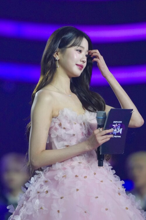 Ayano_WonYoung_1870114271134392341-22b014820f7db28c2.md.jpg
