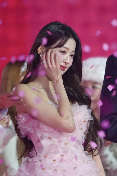 Ayano_WonYoung_1870114271134392341-435d604a0d8cf65c5.md.jpg