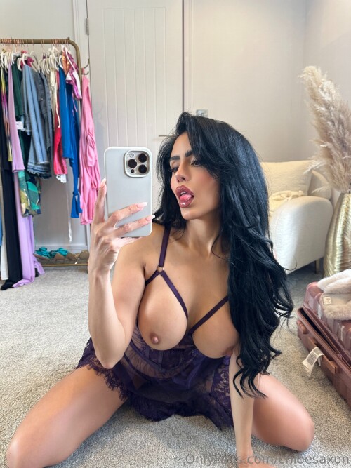 Chloe Saxon Nude Leaked Onlyfans Photo Chloe Saxon Nude Leaked Onlyfans Photo