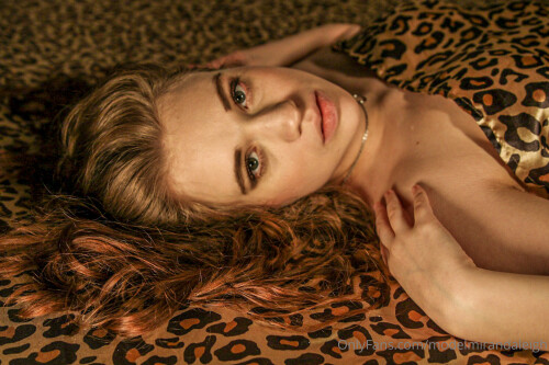 Bedroom-Eyes-_0023a8f286bc3355ce2c.jpg