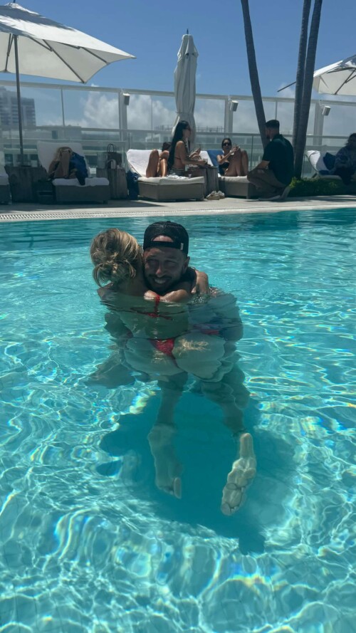 BraveDown.Com-Corinna-Kopf-Corinnakopf-Snapchat-S-1743508051163ce69b19e9b00e.jpg