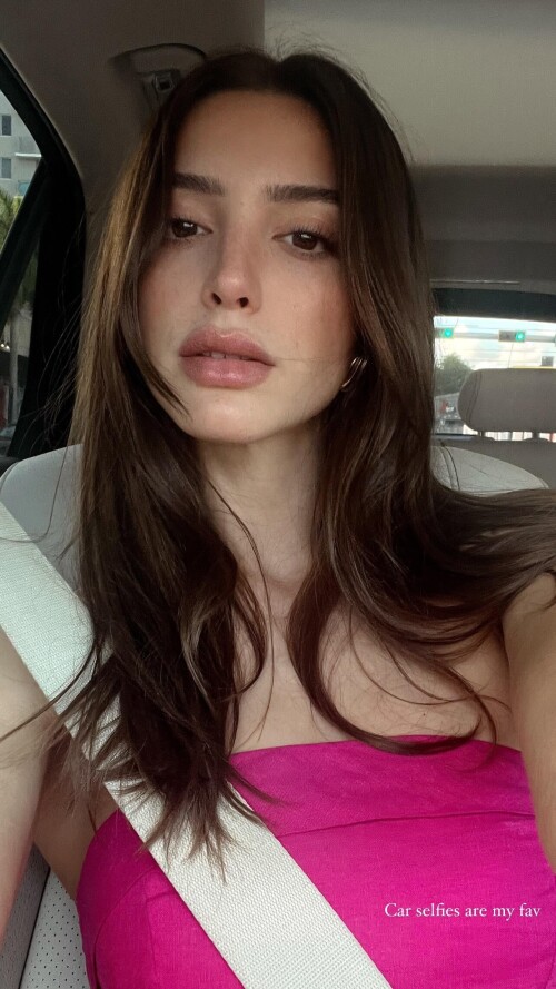 Car-selfies-are-my-fav5d8ecd75c3cbf34a.md.jpg