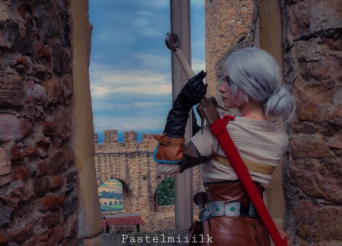 Ciri-back-3f87ef814c9812a87.md.jpg