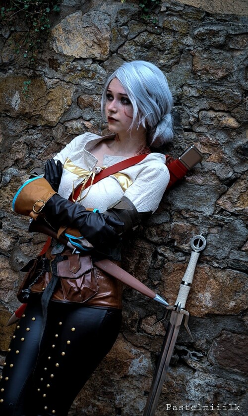 Ciri-castle-15205b96d2e3449ae.md.jpg