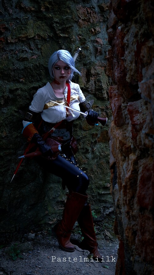 Ciri-castle-69467126730e28e3c.md.jpg