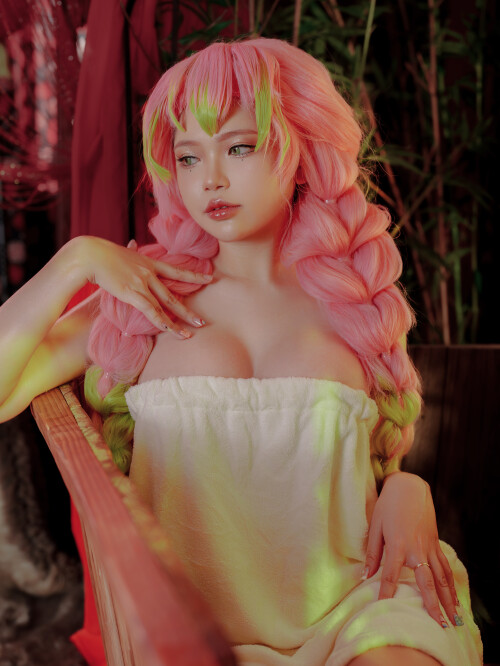 Coser-ZinieQ-Kanjori-Mitsuri-021f7fcb75d2be1de4f.jpg
