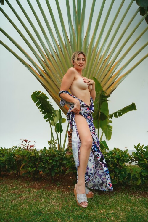 Holly Wolf Nude Leaked Onlyfans Photo Holly Wolf Nude Leaked Onlyfans Photo