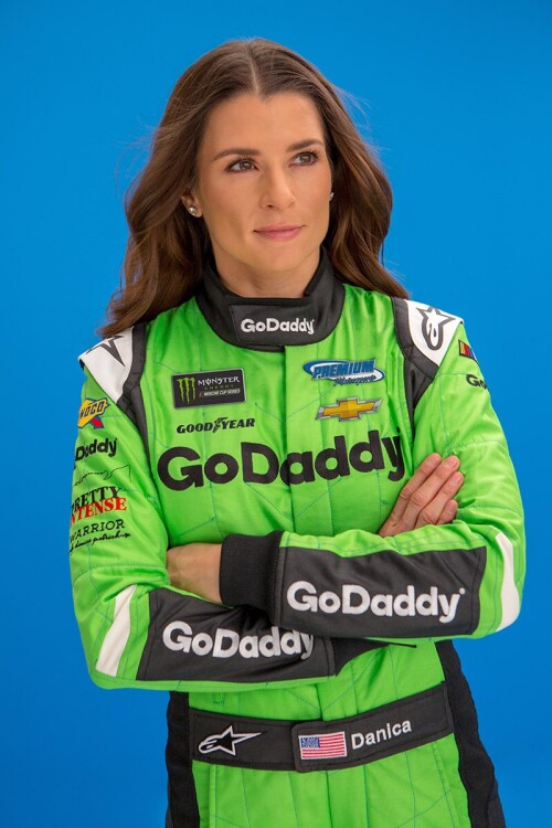 DanicaPatrick-959437067506864128-20180202_094317-img15538fa29030196d9.jpg