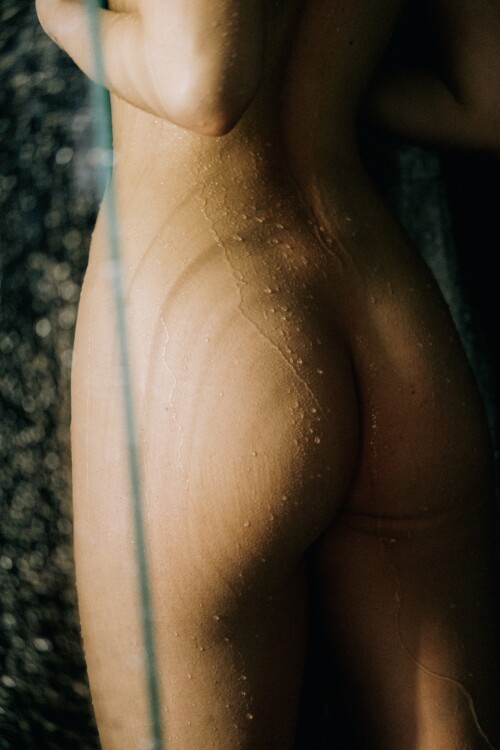 Dasha-Darbandi-by-Pavel-Krasnov-2025-01-11-10b6e0f2d178f8bf47.jpg