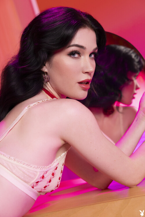 Evelyn_Claire_Magenta_Magic_07d2914a8bbffef879.jpg