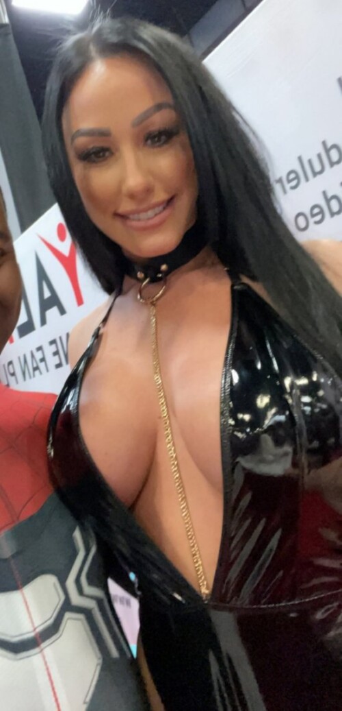 Exxxotica-2023-in-New-Jersey372f76fd1d5df201.jpg