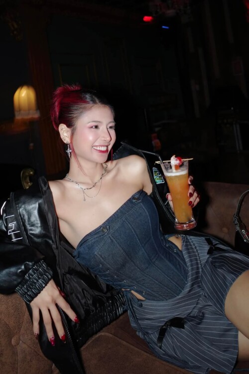 FB_IMG_173930651618925a84fa87a86b52f.jpg