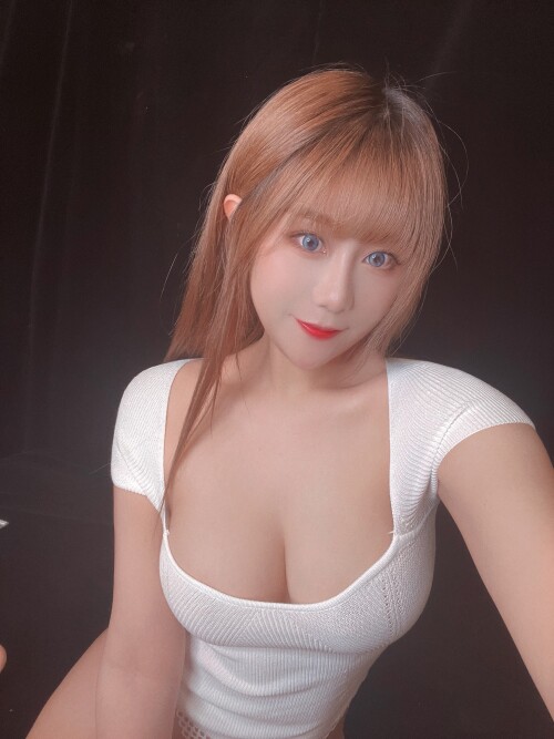 Uying / Yui ASMR Nude Leaked Onlyfans Photo Uying / Yui ASMR Nude Leaked Onlyfans Photo