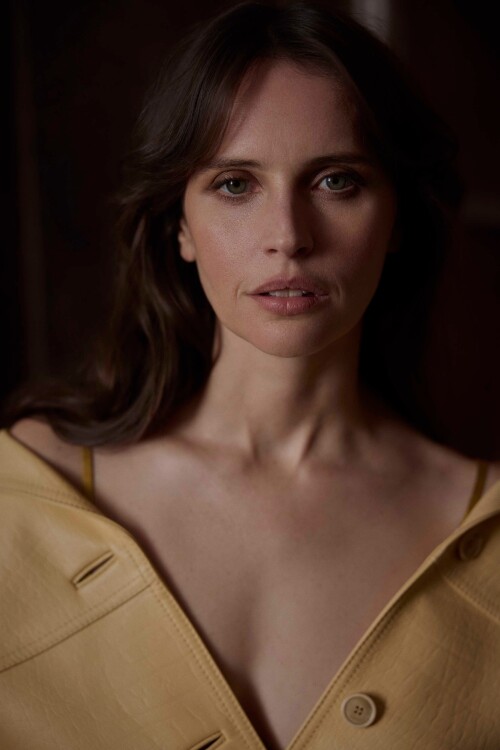 Felicity-Jones-45d3bee8435149f44.jpg