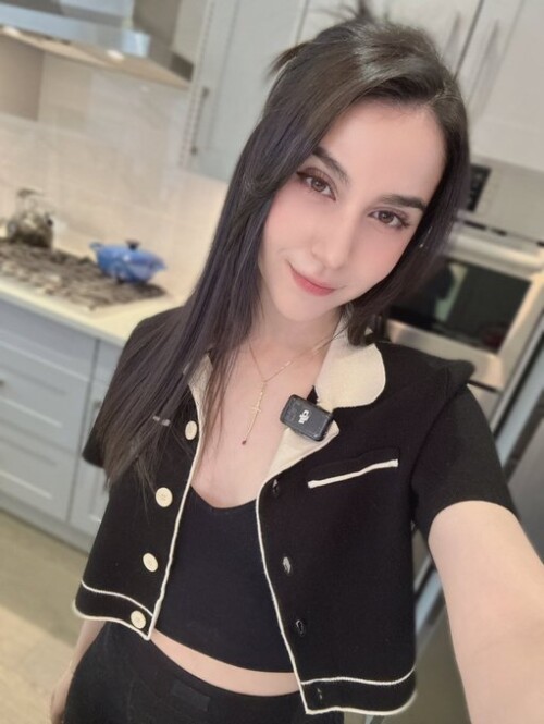 GIQ0B3XbgAAkxae23b68b60d9ba9af7.md.jpg