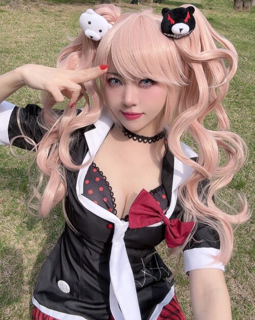GKiudGoasAAEDHXa18f10e424352534.md.jpg