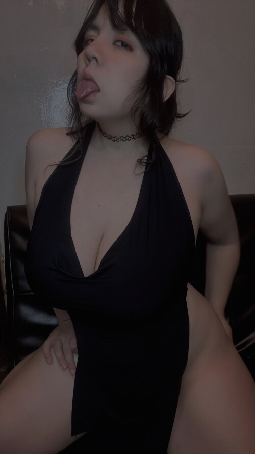 GN5LRzmbMAA3Mekd4318a40723dde12.jpg