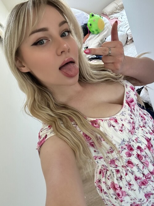 GRqzBCbbMAAXK2_82f2f16a8f8ac8c0.md.jpg