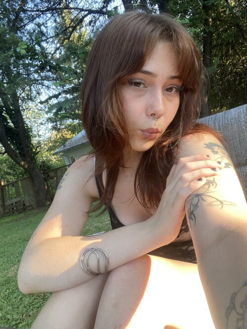 GS0vULeaQAANyUT4c7bff8a657305d1.jpg