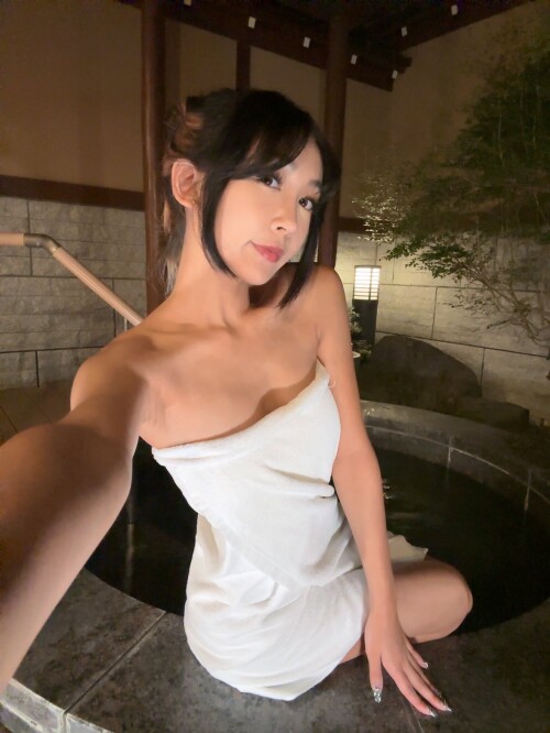 GUfv6d6W4AEJT6Tc0ba9fe472e4f769.jpg