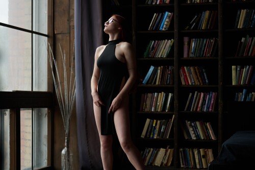 GeneOryx.Hot.Nadezhda.in.Space.studio.001-Customd6826d10b89f2a04.jpg