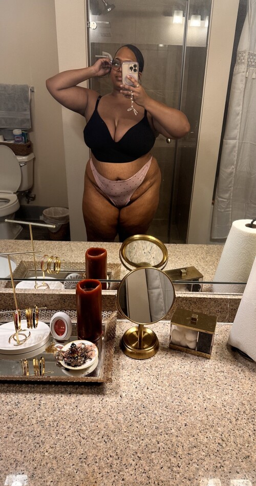 GfFa8YeXQAApiAK267081165205b7e0.jpg