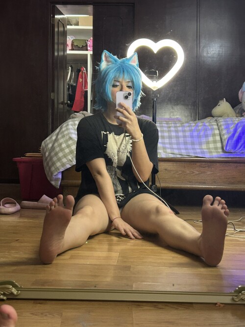 GtOa5f_WAAAh895a76aecc2a2735f68.jpg