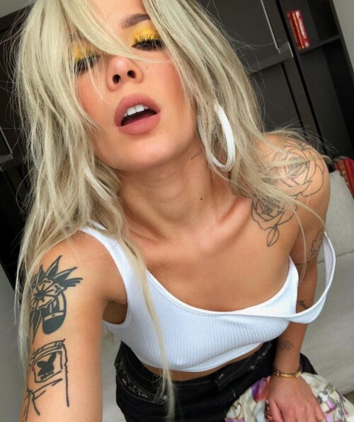 Halsey-Hard-Nipples-White-Shirt-768x91716a34b601df0c93a.jpg