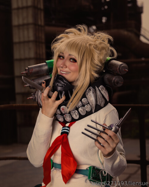 Himiko-Toga-085f25da0853bf798a.jpg