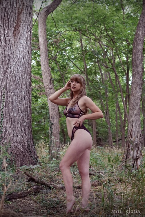 April Gloria Nude Leaked Onlyfans Photo April Gloria Nude Leaked Onlyfans Photo
