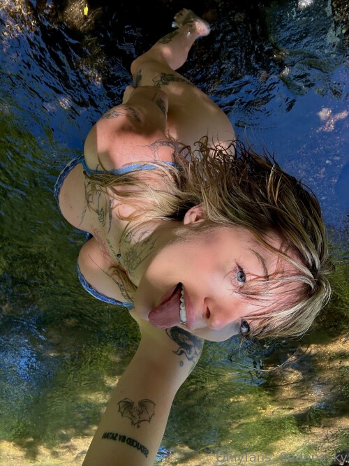 Sedona Sky / Sedonaskyxoxo Nude Leaked Onlyfans Photo