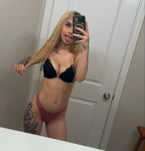 lilyrose | rosiebear_1055 Nude Leaked Onlyfans Photo