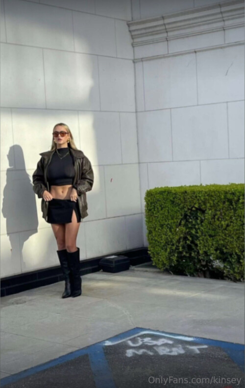 Kinsey Wolanski Nude Leaked Onlyfans Photo Kinsey Wolanski Nude Leaked Onlyfans Photo