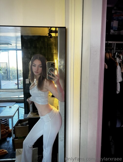 Lacy Lotus - Skylarxrae Nude Leaked Onlyfans Photo Lacy Lotus - Skylarxrae Nude Leaked Onlyfans Photo