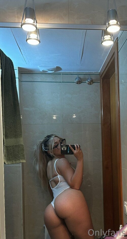 Maria Julissa Nude Leaked Onlyfans Photo Maria Julissa Nude Leaked Onlyfans Photo