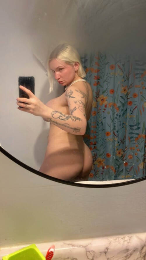 Zoie Burgher Nude Leaked Onlyfans Photo Zoie Burgher Nude Leaked Onlyfans Photo
