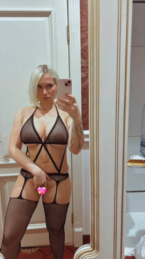 Zoie Burgher Nude Leaked Onlyfans Photo Zoie Burgher Nude Leaked Onlyfans Photo