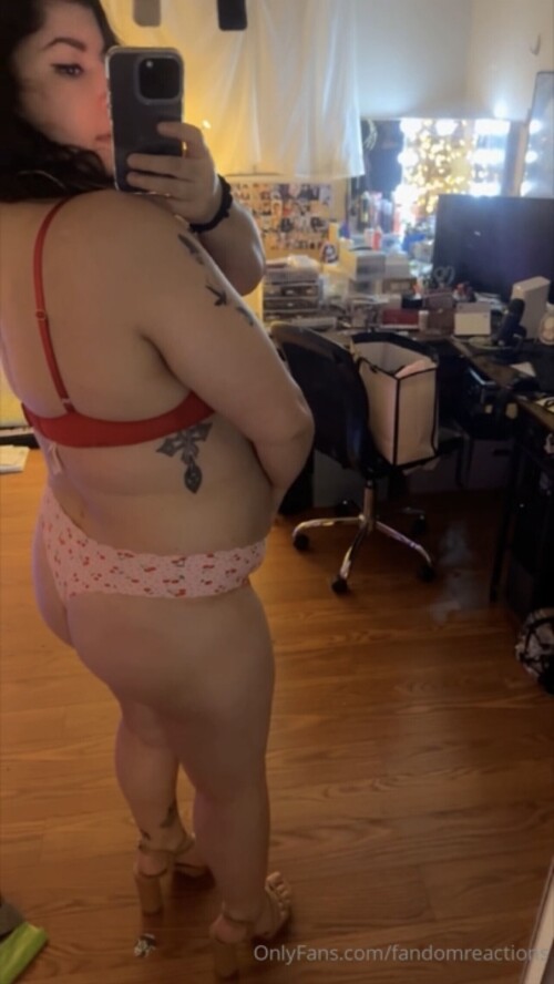 FandomReactions Nude Leaked Onlyfans Photo FandomReactions Nude Leaked Onlyfans Photo