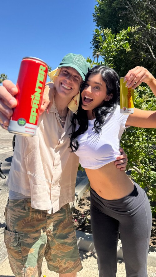 Kylie Jenner Photo 4