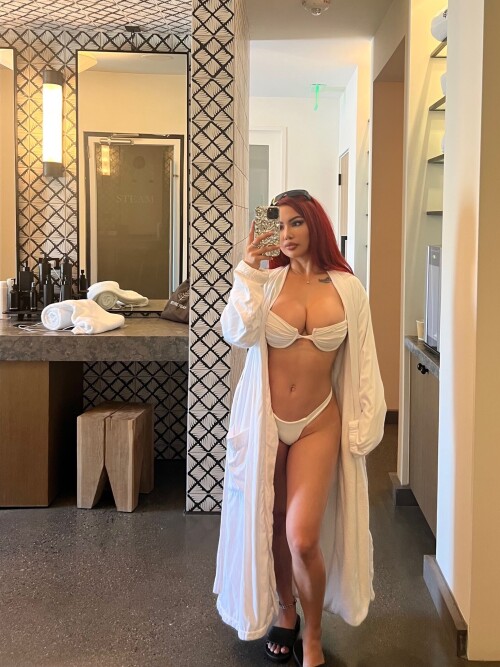Ashley Vee / MsAshleyVee Nude Leaked Onlyfans Photo Ashley Vee / MsAshleyVee Nude Leaked Onlyfans Photo