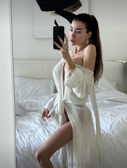 Alena Omovych Nude Leaked Onlyfans Photo