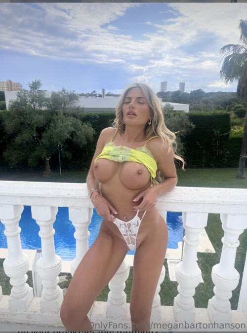 Megan Barton Hanson Nude Leaked Onlyfans Photo